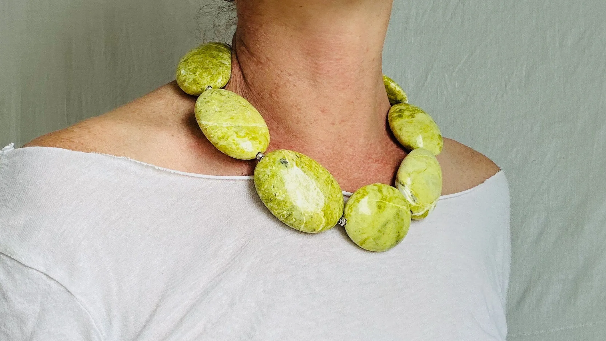 Large Serpentine Necklace. Sterling Silver. 2466