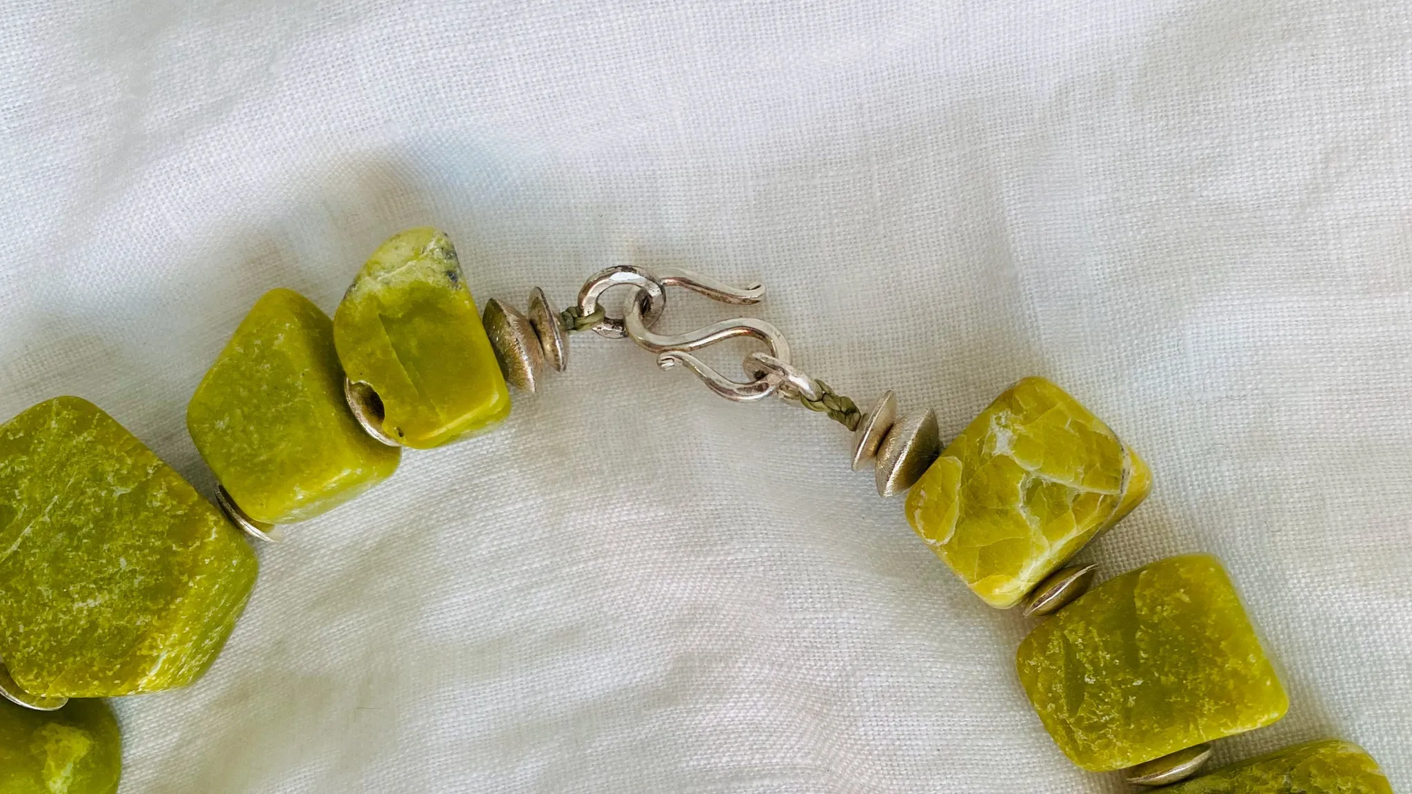 Serpentine Necklace. Large Organic Shapes. Sterling Silver. 0743