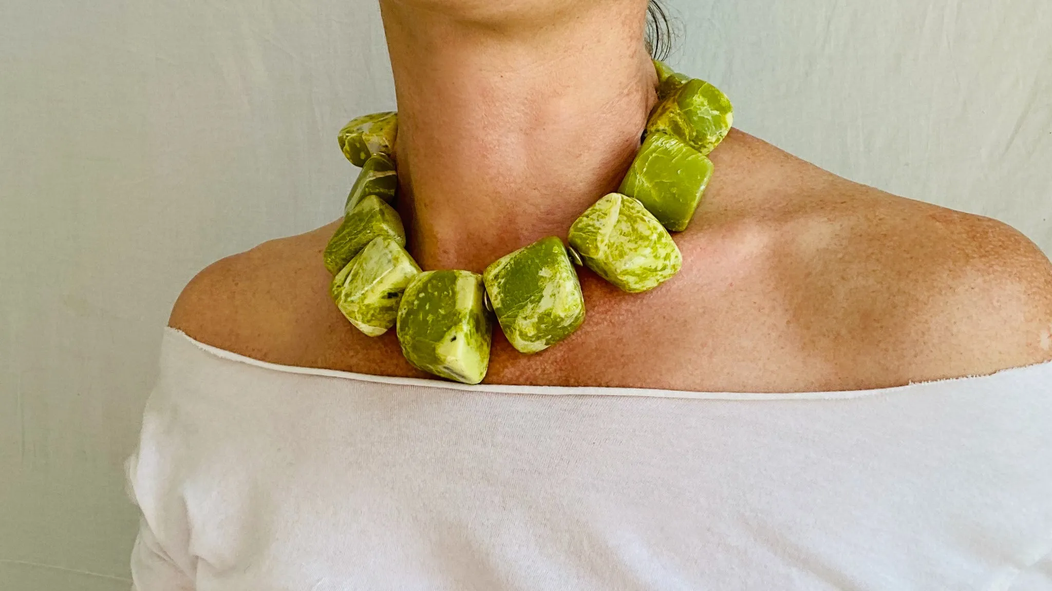 Serpentine Necklace. Large Organic Shapes. Sterling Silver. 0743
